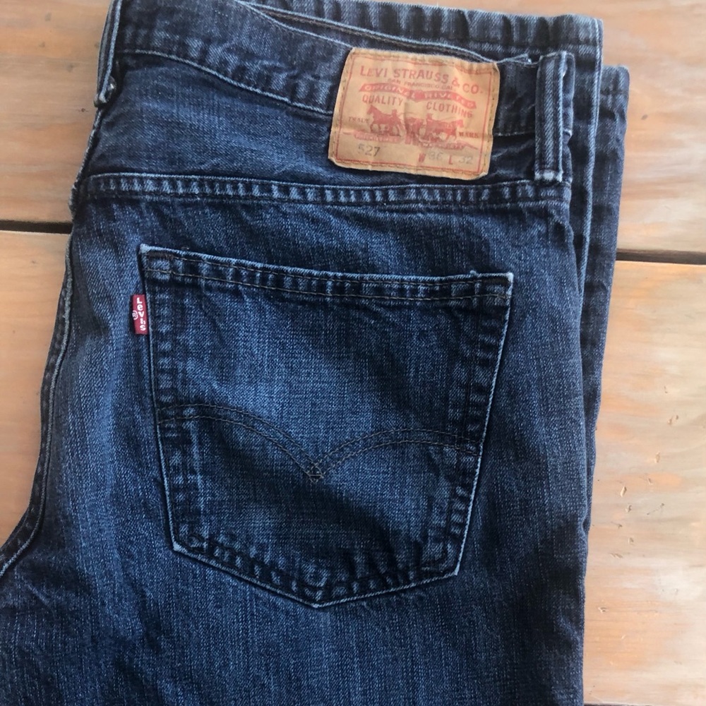 Levi’s 527 slim bootcut men’s jeans. 36”waist x 32” length. Gently used.
